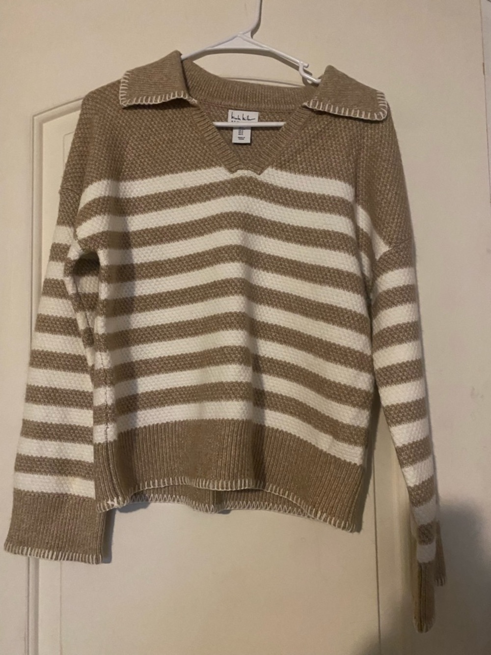 Nicole Miller Beige and White Striped V-Neck Sweater with Collar